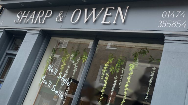 Gravesend-Hair salon